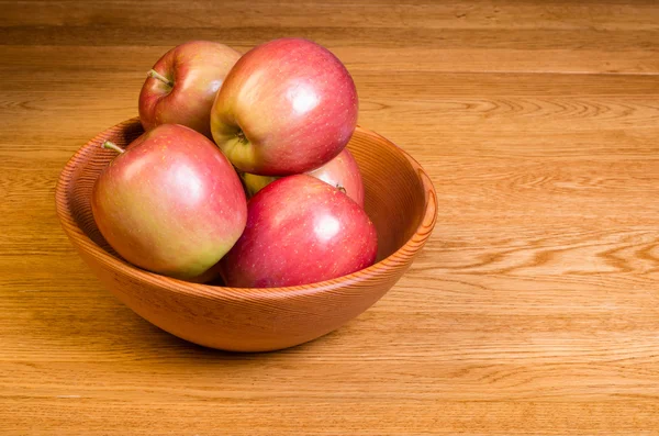 Bowl of red Fuji apples — Stock Photo, Image