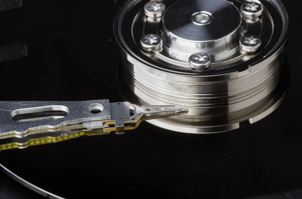 Hard disk internals with platter and head — Stock Photo, Image