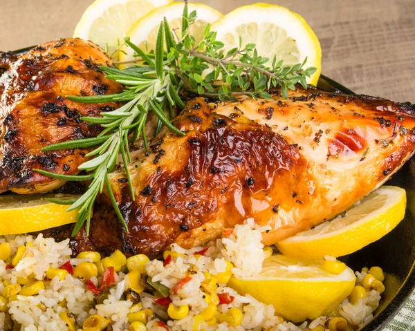Limonlu tavuk pilav ve kavrulmuş Mısır ile