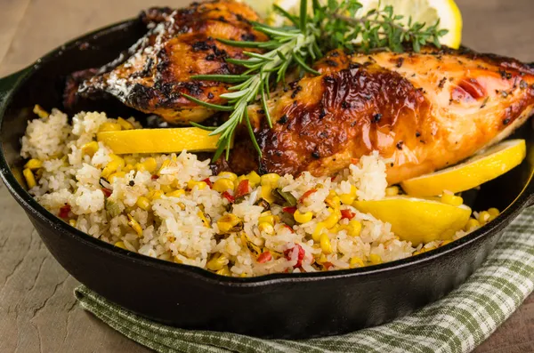 Limonlu tavuk pilav ve kavrulmuş Mısır ile