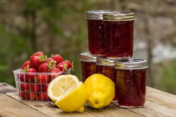 Fresh strawberry lemon curd jam — Stock Photo, Image