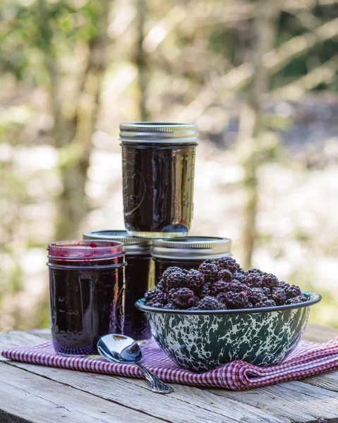 Domowe marionberry dżemu lub konfitury — Zdjęcie stockowe