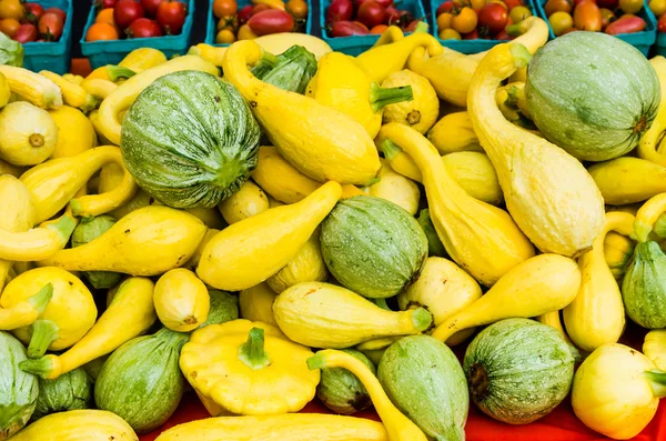 Squash in a bulk display at the market — Stock Photo, Image