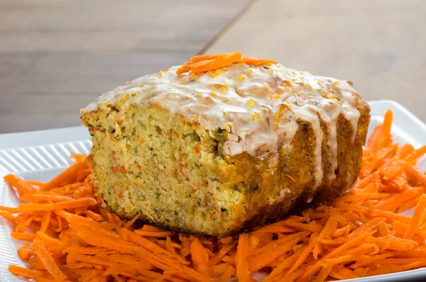 Carrot apple coffee cake with carrots — Stock Photo, Image