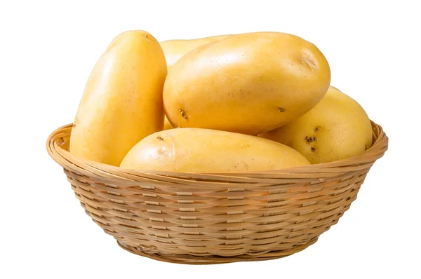 White aardappelen vers geplukt in kom geïsoleerd — Stockfoto