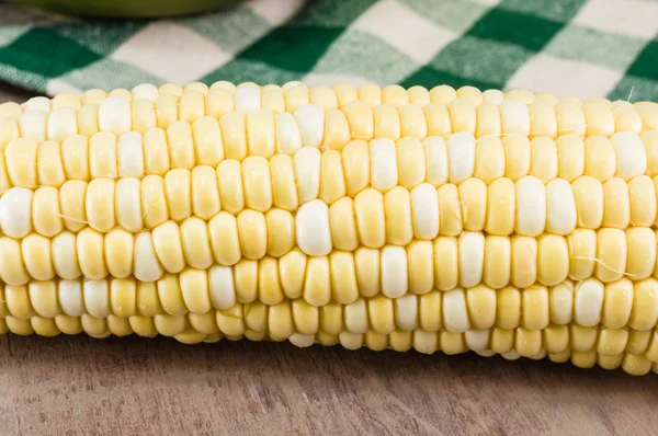 Kukorica és kukorica fül mutatja kernelek — Stock Fotó
