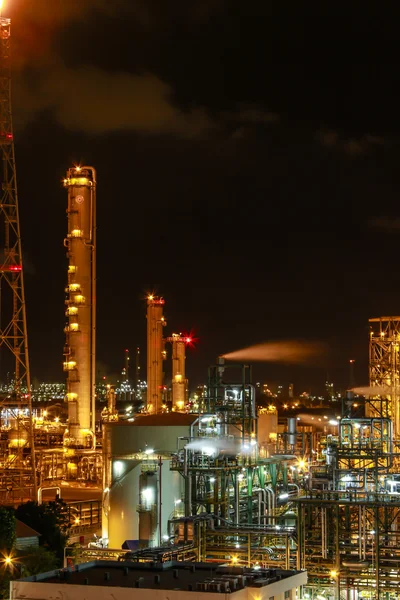 化工厂的夜景 — 图库照片