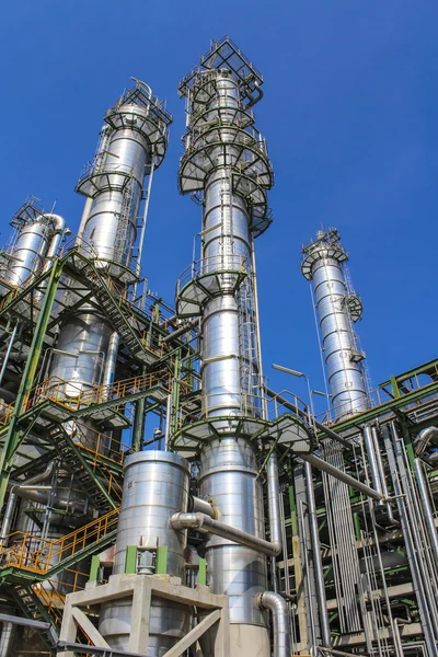Fabbrica di petrolio e prodotti chimici — Foto Stock
