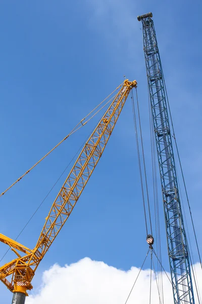 Crane with blue sky — Stock Photo, Image