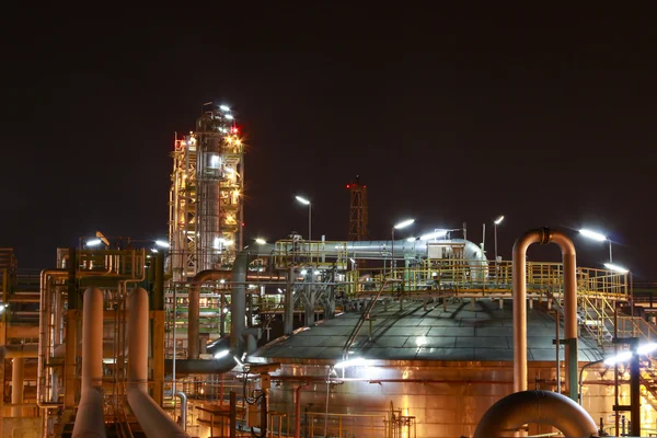 Petro and chemical plant - night scene — Stock Photo, Image