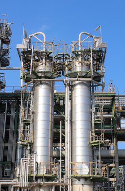 Petrol ve kimya fabrikası yapısı