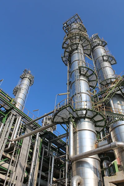 Структура нефтехимического завода — стоковое фото
