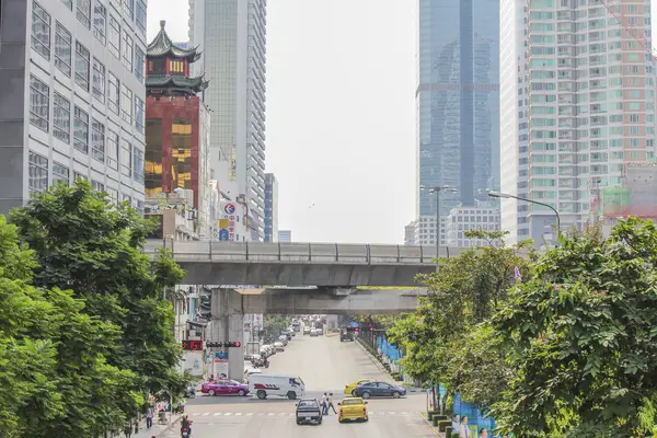 Tráfego ocupado na cidade, Bangkok, Tailândia — Fotografia de Stock