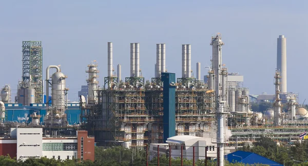 Chemiczny fabryka przemysłowe — Zdjęcie stockowe