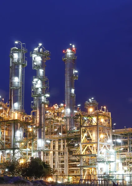 gece sahne Petrokimya fabrikası