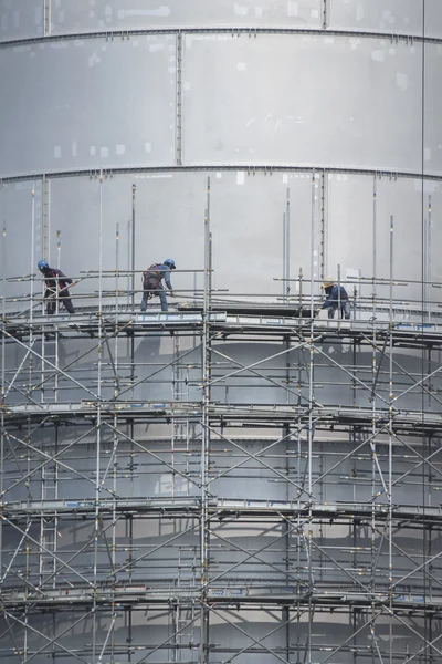 Scaffolding of industrial construction — Stock Photo, Image