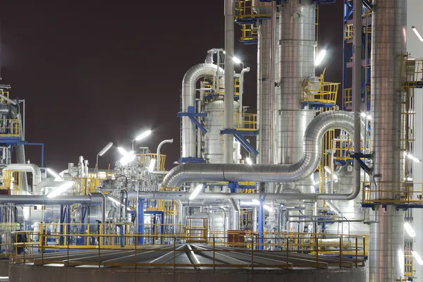 Chemical industrial plant in night time — Stock Photo, Image