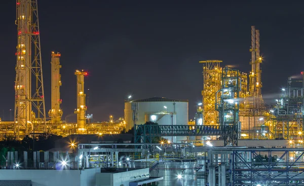 Refinery industrial factory in night time — Stock Photo, Image