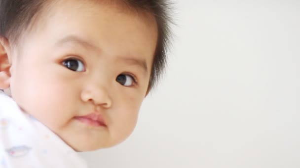 Asiatique bébé sourire — Video