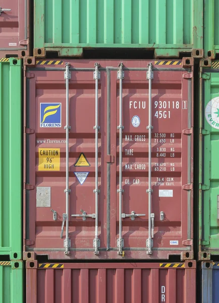 18 Ocak 2014 laem chabang port, konteyner teslim etmek için bekleyin — Stok fotoğraf