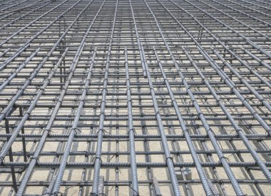 demir kafes içinde bir şantiye güçlendirmek