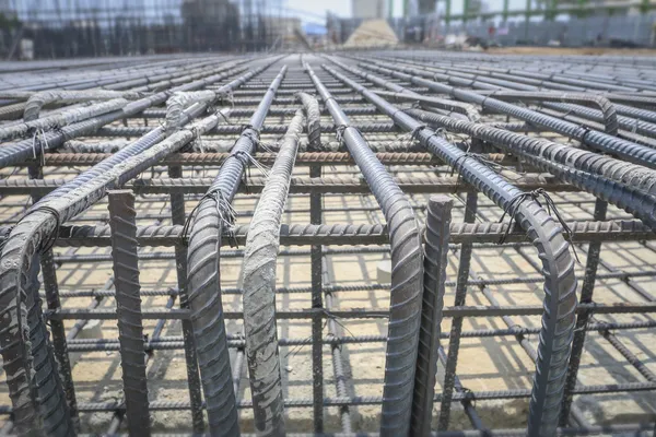 Reinforce iron cage in a construction site — Stock Photo, Image