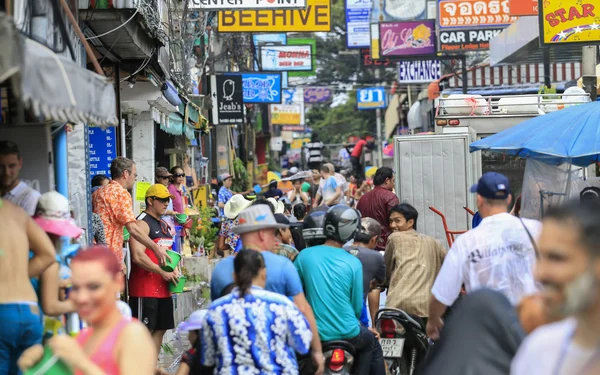 Pattaya city, thailand - 19 april 2014: viering van thai nieuwe — Stockfoto