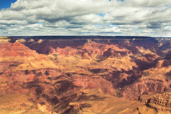 Beautiful Landscape of Grand Canyon with clouds in Arizona — Stock Photo, Image