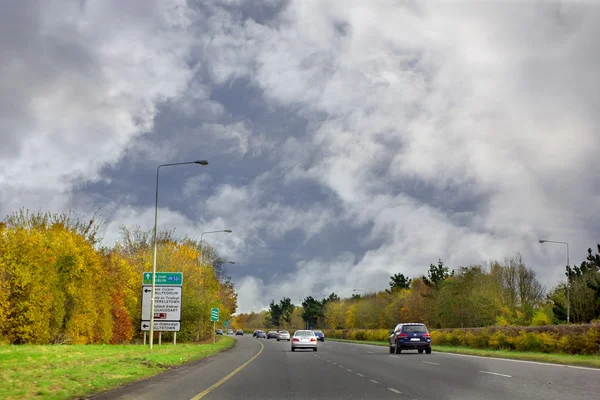 Двойная автомагистраль в Ирландии Стоковое Фото