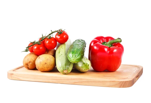 Un gruppo di verdure fresche - pepe, pomodoro, patate, cetriolo, midollo — Foto Stock