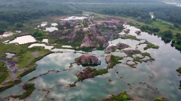 Aerial View Quarry Beautiful Scenery Reflection Blue Sky White Cloud — Stock Video