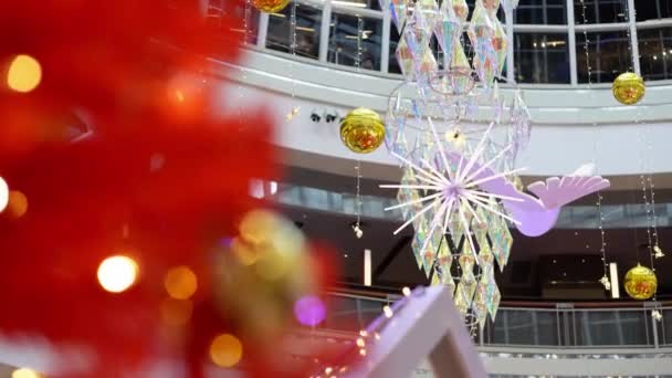 Blanco Copo Nieve Símbolo Luz Parpadeo Borrón Rojo Primer Plano — Vídeo de stock