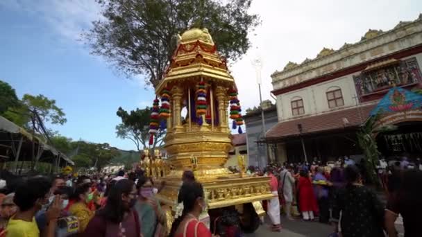 Джорджтаун Пенанг Малайзия Января 2022 Золотая Колесница Покидает Индийский Храм — стоковое видео