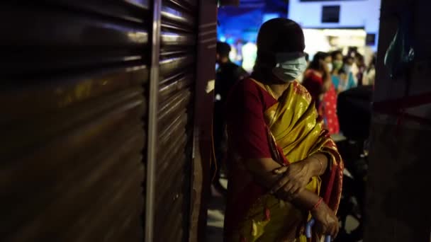 Egy Magányos Arc Maszk Indiai Álljon Távol Tömegtől Thaipusam Ünnepség — Stock videók