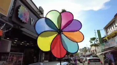 Georgetown, Penang, Malezya - 09 Mayıs 2021: Coronavirüs salgını sırasında Küçük Hindistan 'da fırıldak.