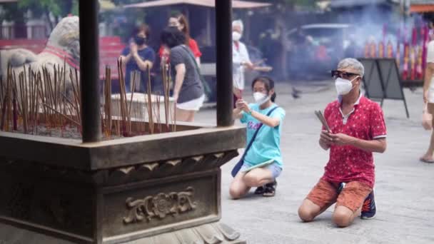 Georgetown Penang Malajzia Nov 2021 Kínai Bhakták Térdre Ereszkednek Joss — Stock videók