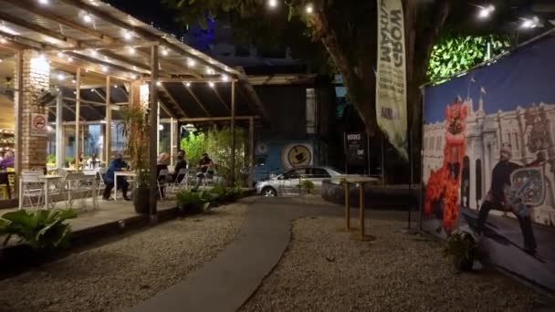 Georgetown Penang Malasia Dic 2021 Vida Nocturna Fuera Restaurante Pancarta — Vídeo de stock