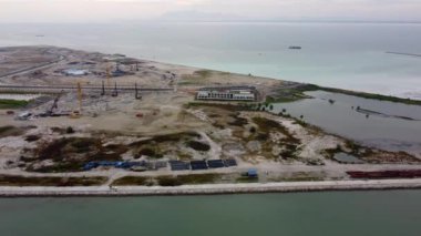 Gurney, Penang, Malezya - 10 Şubat 2022: Havadan ıslah adası Gurney Rıhtımı