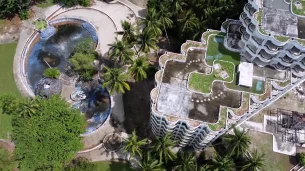 Aerial Top View Abandoned Hotel Building Swimming Pool — ストック動画