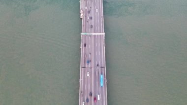 Penang Köprüsü 'nde sabah hava trafiği