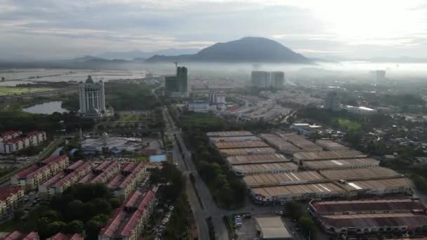 Vue Aérienne Bandar Perda Ville Dans Matinée Brumeuse — Video