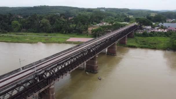 Kuala Kangsar Perak Malasia Mayo 2022 Pesca Aérea Bajo Puente — Vídeos de Stock
