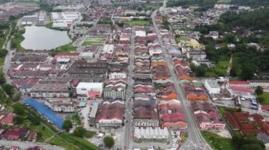 Kampar, Perak 'taki eski miras evi havadan izleniyor.