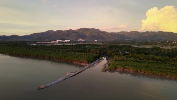 Estuário Vista Aérea Sungai Burung Bela Noite Nublado — Vídeo de Stock