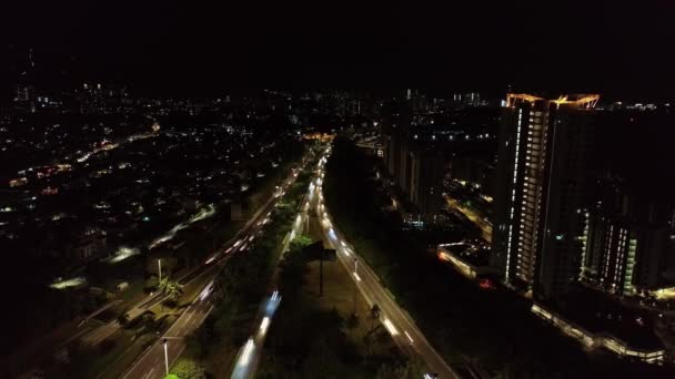 Antena Góry Dół Zobaczyć Samochód Światła Szlak Poruszać Się Mieście — Wideo stockowe