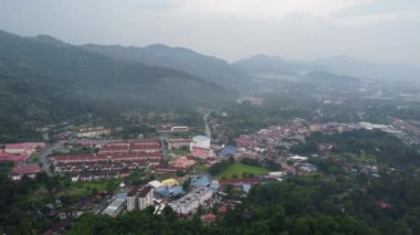 Balik Pulau 'nun kırsal kesimindeki hava manzaralı küçük bir kasaba.