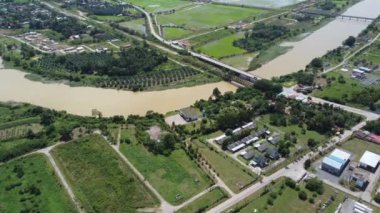 Penang ve Kedah sınırı olan Sungai Muda Nehri 'ne hava saldırısı
