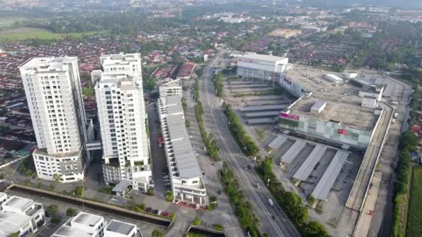 Alma Penang Malaysia Dec 2021 Aerial Rotating Aeon Mall Condominium — Vídeos de Stock