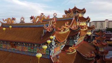 Butterworth, Penang, Malezya - Ocak 08 2022: Kew Ong Evet Tapınağı 'nın hava manzaralı mimarisi, Jalan Raja Uda