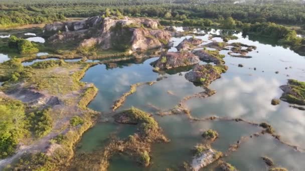 Aerial View Beauty Reflection Sky Mirror Lake Frog Hill — Stockvideo